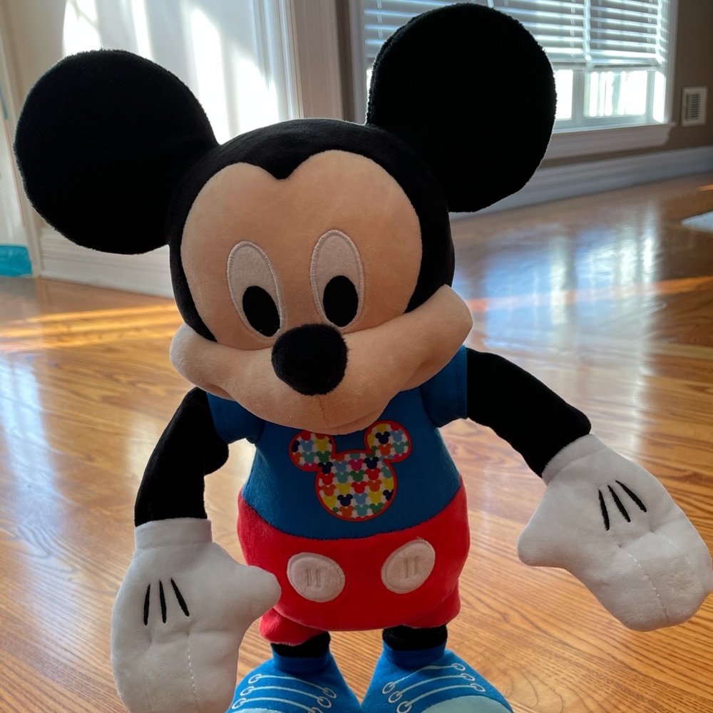 Dancing Mickey Mouse clubhouse toy